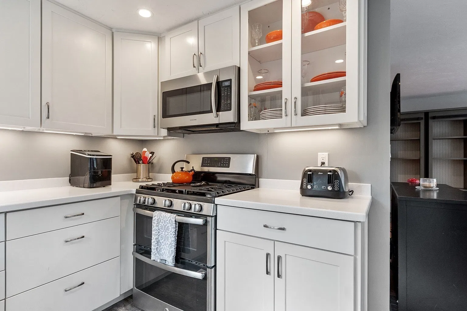 1B Greystone 05